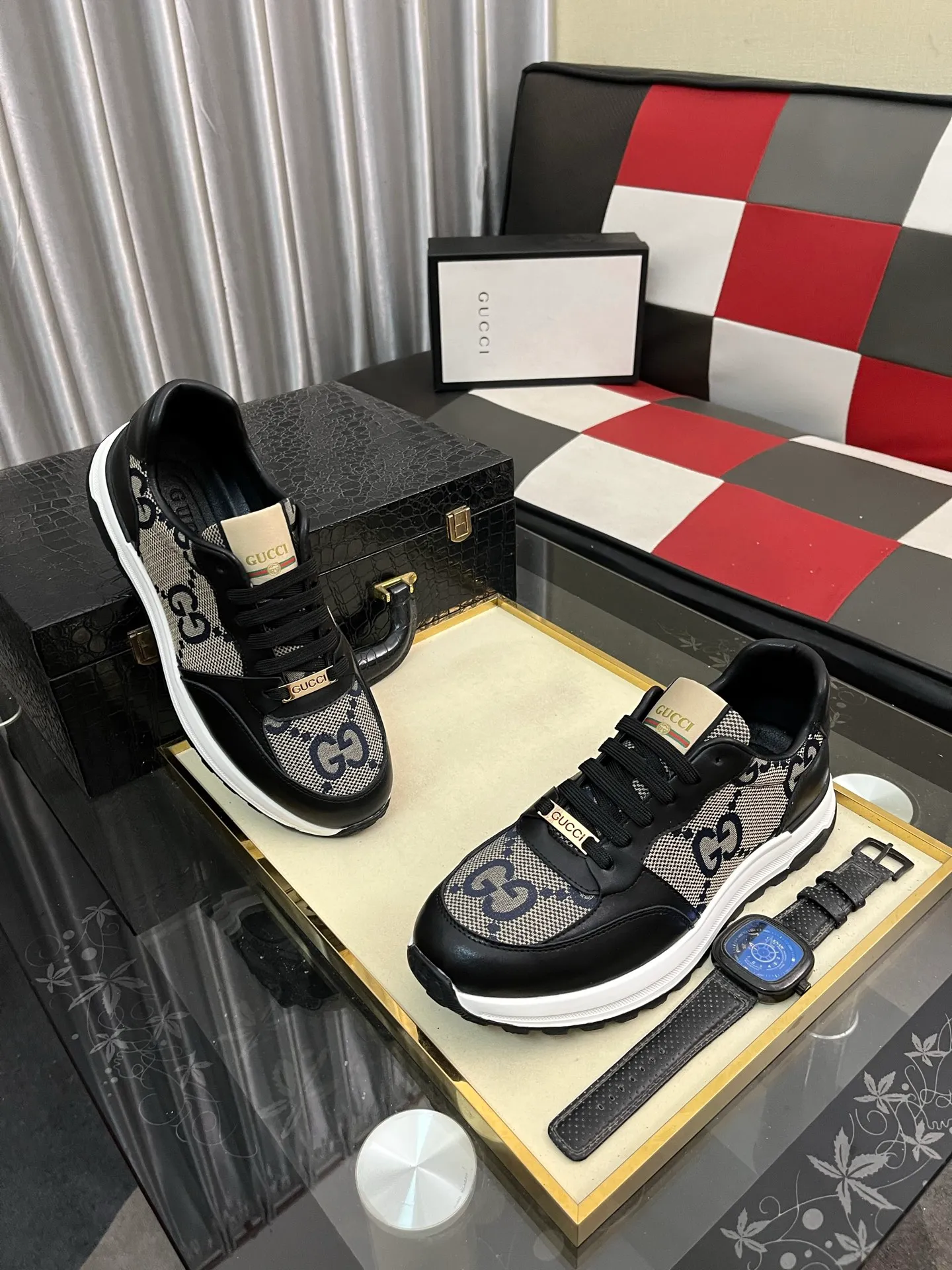 Men's shoes💰420⌚️⌚️[GUCCI] Gucci men's casual shoes are absolutely popular🔥The ultimate matching item for trendy men! The charm of super texture is irresistible, the main recommendation, the flower leather color is bright! The upper is made of high-quality cowhide + breathable fabric, sheepskin feet, wear-resistant rubber sole, noble and elegant! Extremely comfortable🎁🎁You can be as handsome as you want💪 38-442️⃣colors available